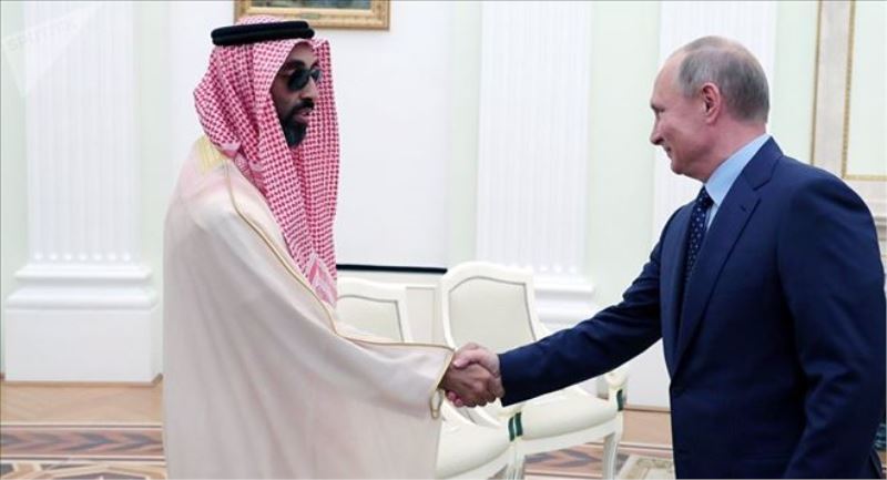 Putin, Abu Dabi Veliaht Prensi´ne ‘Kortej´ limuzinini gösterdi