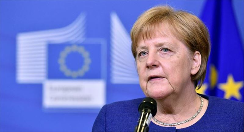 Merkel: Türkiye´yle varılan anlaşmanın benzerleri, mültecilerin vatandaşı olduğu ülkelerle de yapılmalı