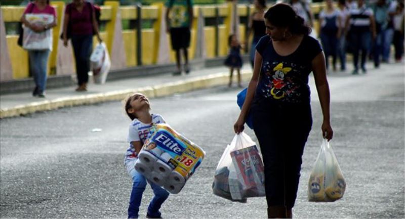 Kolombiya: Venezüellalıların göçünü tek başımıza omuzlamaya hazır değiliz