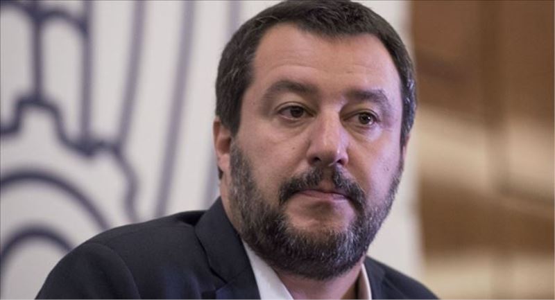 Trump´ın eski stratejistinden İtalyan aşırı sağcı lidere: ´Papa´yı düşman olarak göster´