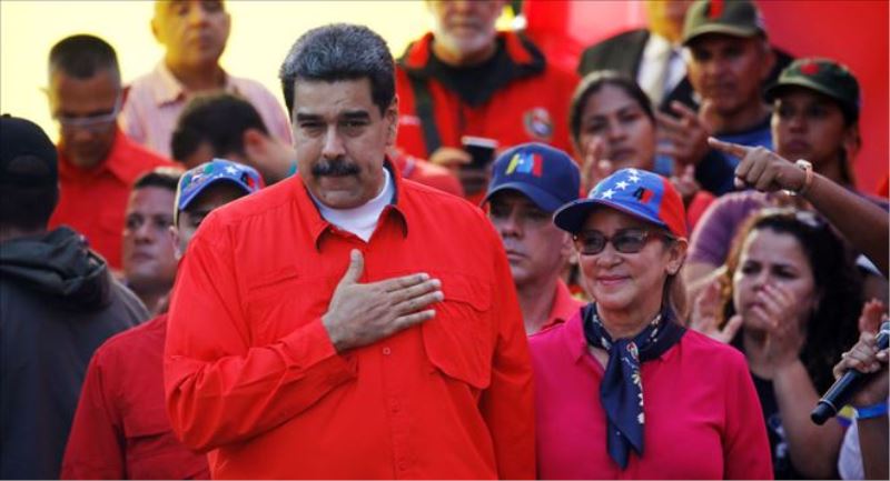 Maduro, ABD yaptırımlarının ardından muhalefetle görüşmeleri askıya aldı