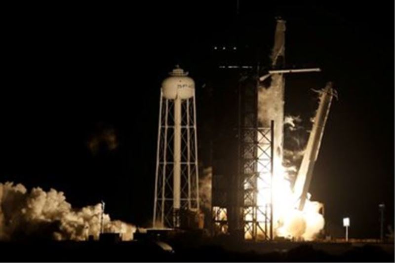 SpaceX ve NASA uzaya ilk operasyonel mürettabatlı uçuş gerçekleştirdi