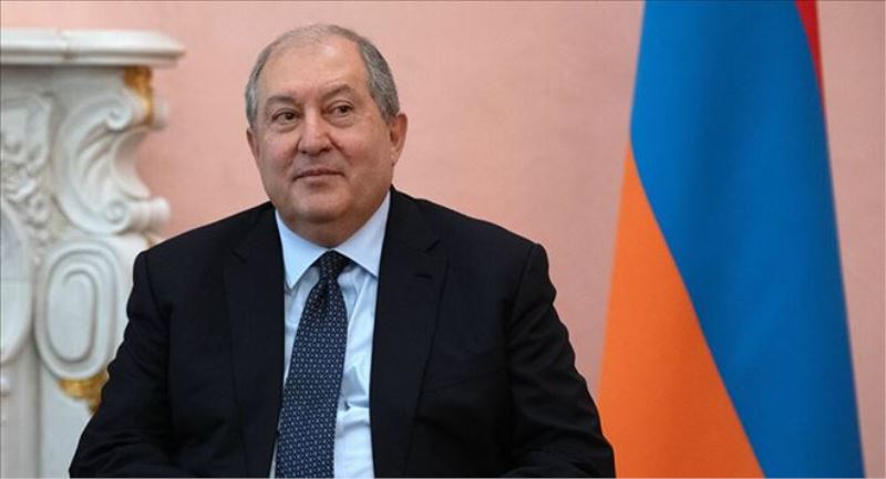 Ermenistan Cumhurbaşkanı, Savunma Bakanı Tonoyan´ın istifasını kabul etti
