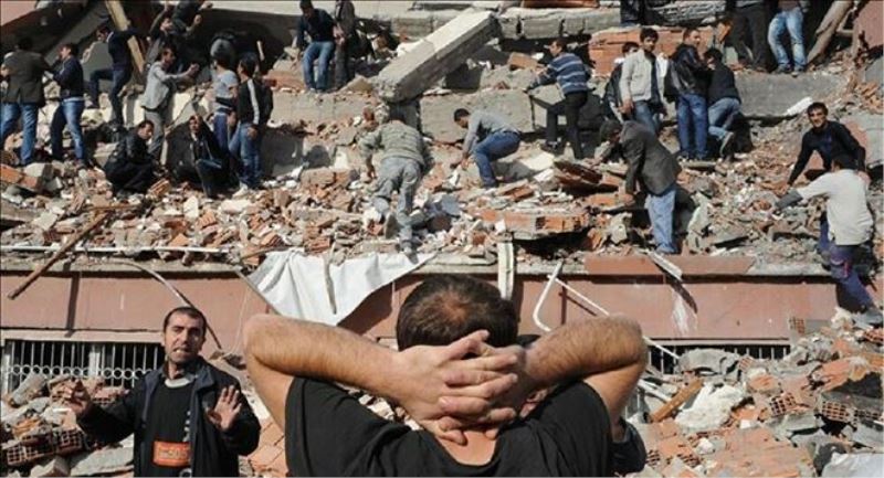 Van depreminde 39 kişinin öldüğü Sevgi Apartmanı´nın müteahhitlerine beraat