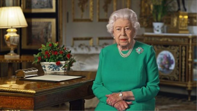 İngiltere Kraliçesi Elizabeth 68 yıllık saltanatında 5. kez ulusa seslendi: Başaracağız ve bu başarı hepimize ait olacak