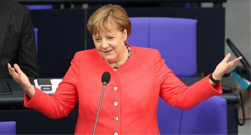 ´Paris-Ankara gerilimi çok ciddi´ diyen Merkel: Türkiye stratejisi hem bağlarımız hem eleştirilerimiz üzerinden yürümeli