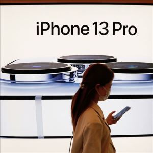 ´Apple, çip sıkıntısı nedeniyle yıl sonuna kadar iPhone 13 üretim hedefine ulaşamayabilir´