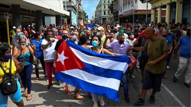 Küba, Facebook´u ülkedeki muhaliflere yardım etmekle suçladı