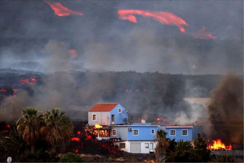 Cumbre Vieja´dan çıkan lavlar 2 bin 600´ü aşkın binayı yaktı