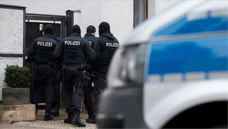 Alman polisinden ırkçı yazışmalar: Dün bir Türk´ü tekmeledim