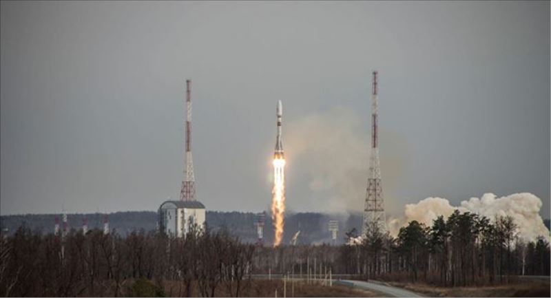 Rusya, OneWeb´e ait 36 uyduyu daha uzaya fırlattı