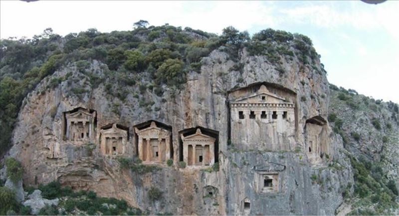 Kaunos Antik Kenti´ndeki kaya mezarları, yok olma tehlikesiyle karşı karşıya