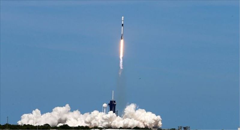 SpaceX, ´Yıldız Savaşları Günü´nde 60 Starlink uydusunu uzaya yolladı