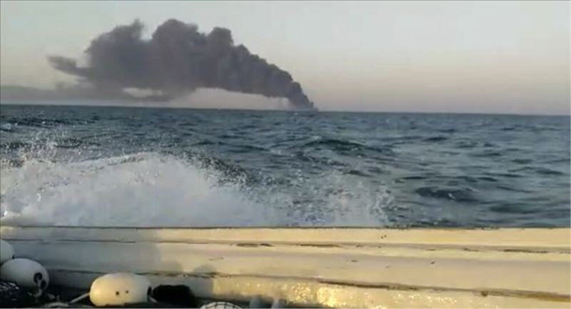 İran donanmasının en büyük gemisi yandı: 33 yaralı