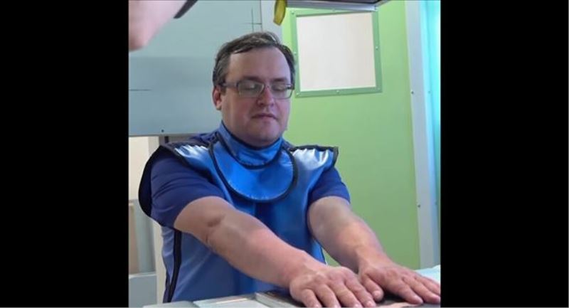 Rus doktor kendi vücuduna beş çip yerleştirdi