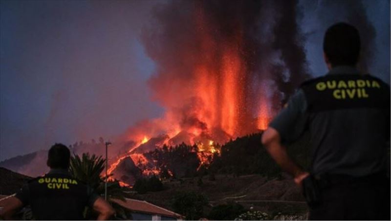 Kanarya Adaları´ndaki Cumbre Vieja yanardağı faaliyete geçti: 5 bin kişi tahliye ediliyor