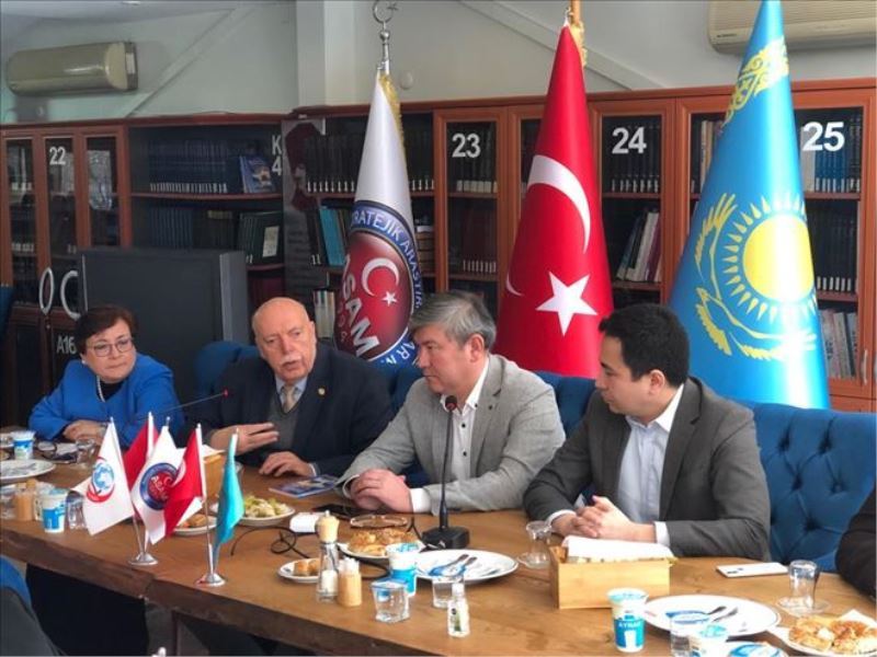 Kazak büyükelçiye ASAM-AVRASYA BİR´den veda yemeği