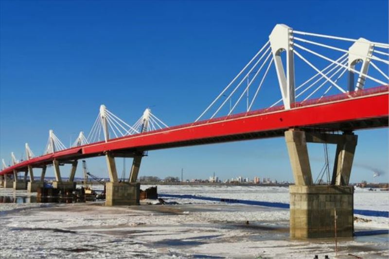 Batı´nın yaptırımları Rusya´yı Çin´e yaklaştırdı: İki ülkeyi ayıran nehrin üzerine yapılan ilk köprü açıldı