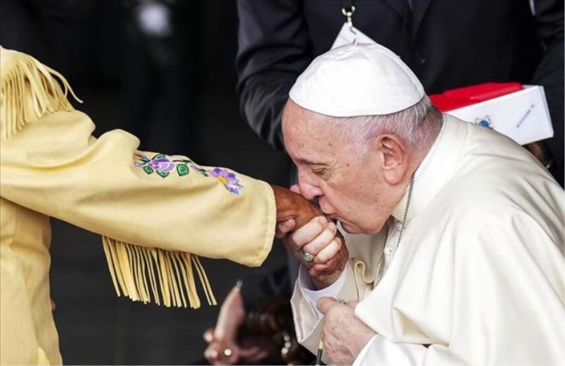 Papa Francis Kanada´da... Yerlilerden özür diledi