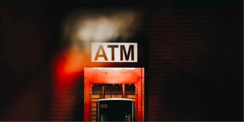 Amsterdam´da hırsızlar iki haftada altı ATM patlattı