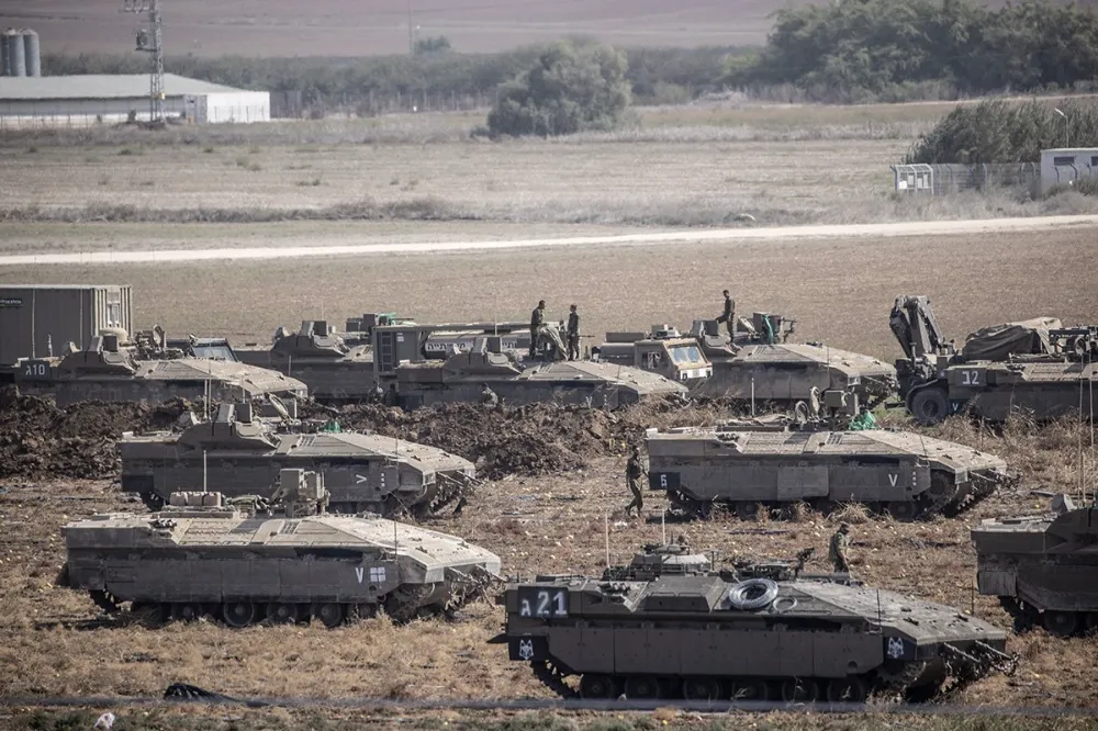 Binlerce tank ve asker sınıra yığıldı! İsrail Gazze
