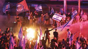 Tel Aviv sokaklarını karıştıran istifa: Hükümet baskısıyla işi bıraktı