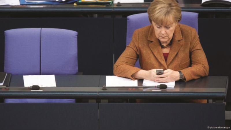Obamadan Merkele: Cep Telefonunuzu Dinlemiyoruz 