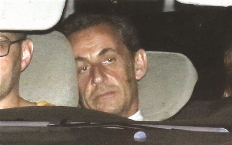 Sarkozy hakkında resmi soruşturma kararı