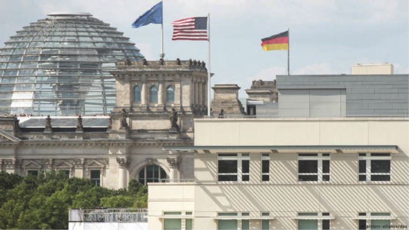 Amerikalı istihbaratçı Almanya`yı terk etti