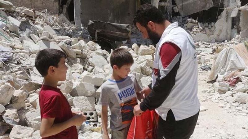 Suriye´de bazı bölgeleri insani yardımlar ulaşmaya başladı