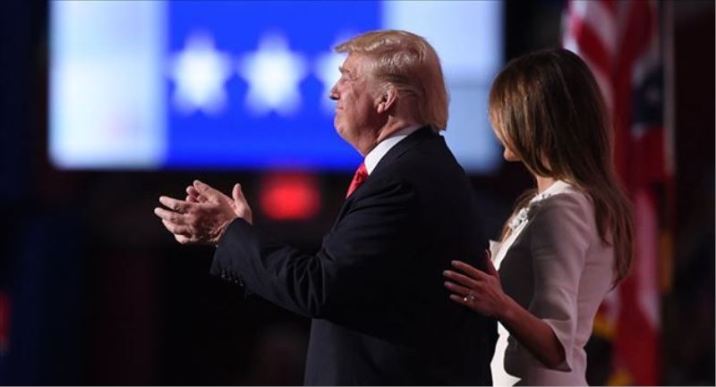 Müstakbel First Lady Melania Trump´a, İtalyan modacılar kol kanat gerdi 