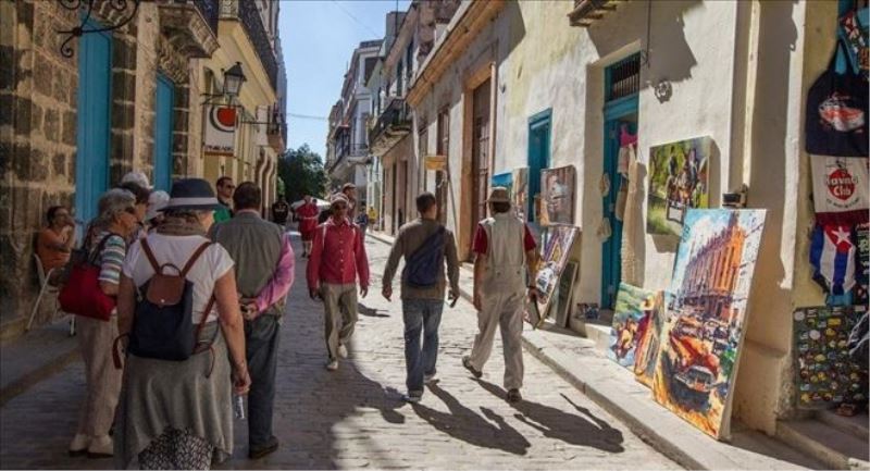 Küba´da seçimler yapılıyor: 27 binin üzerinde aday yarışacak