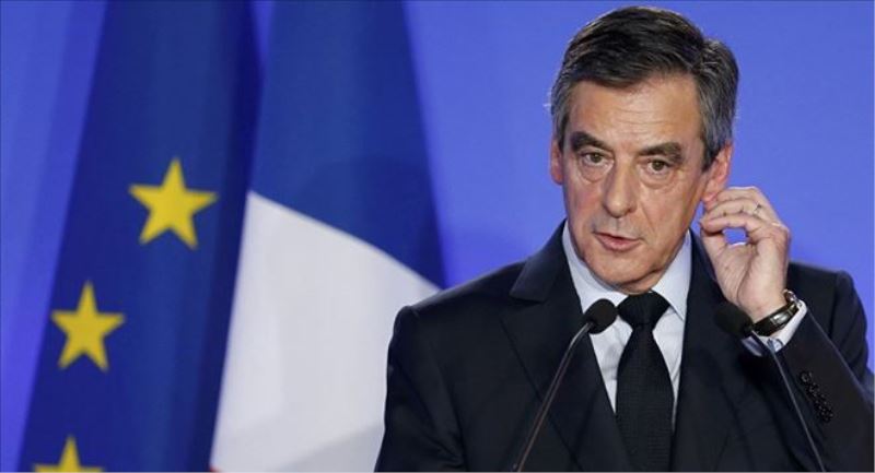 Fransız cumhurbaşkanı adayı Fillon, yine yolsuzluk suçlamasıyla karşı karşıya